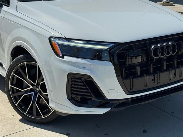new 2025 Audi Q7 car, priced at $77,750