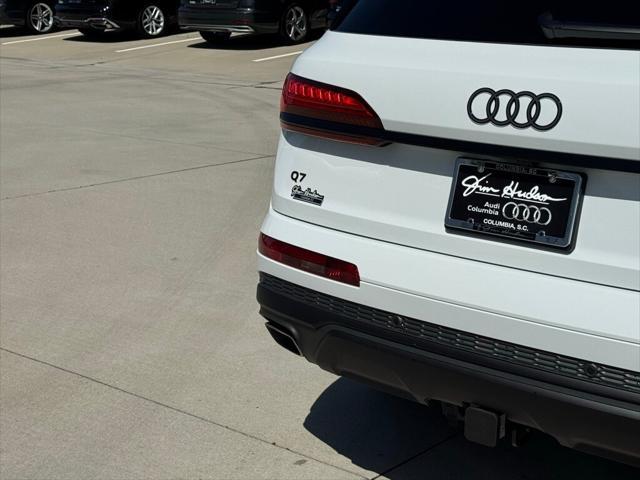 new 2025 Audi Q7 car, priced at $77,750
