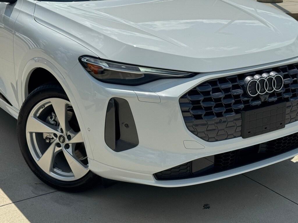 new 2025 Audi Q5 car, priced at $58,738