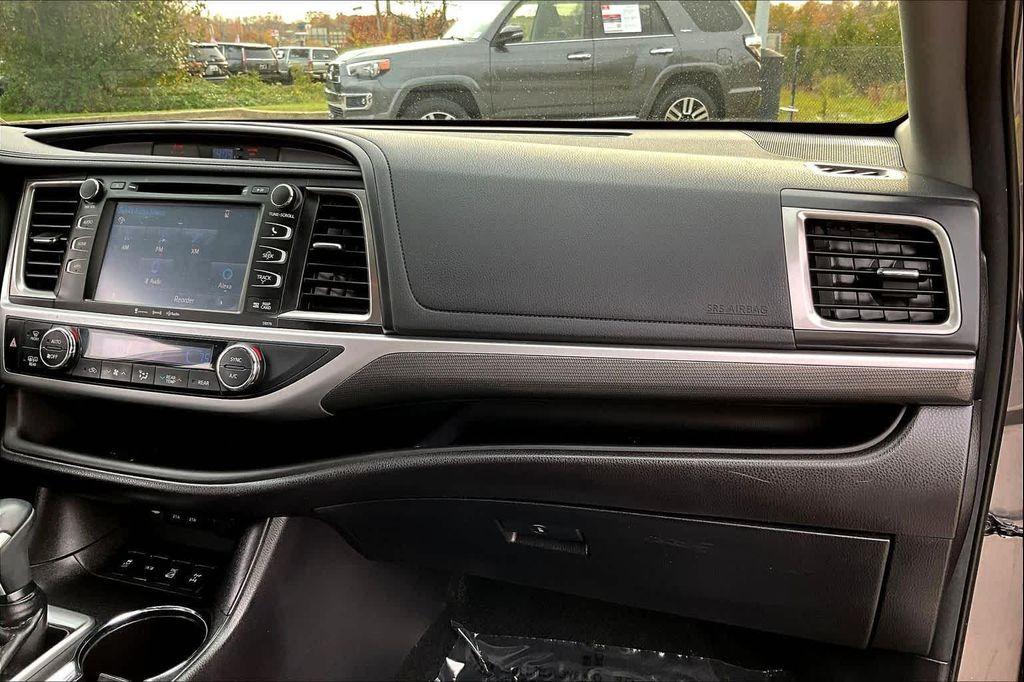 used 2018 Toyota Highlander car, priced at $21,500