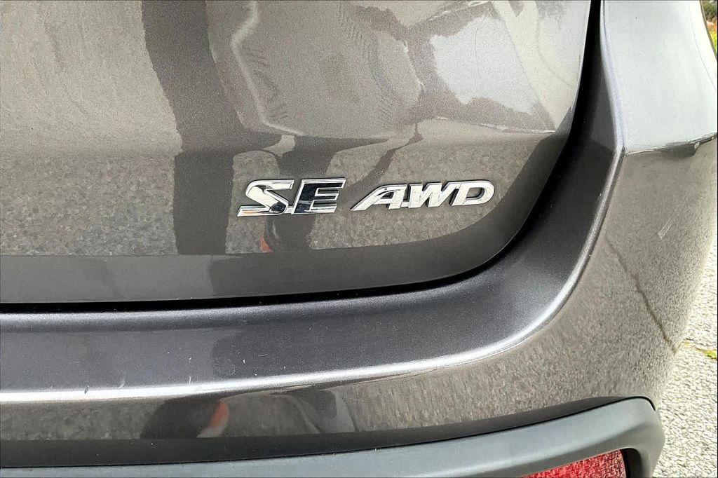 used 2018 Toyota Highlander car, priced at $21,500