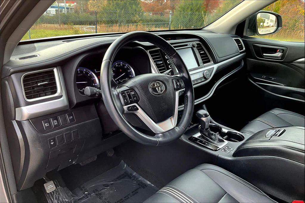 used 2018 Toyota Highlander car, priced at $21,500
