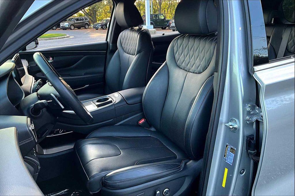 used 2022 Hyundai Santa Fe car, priced at $26,000