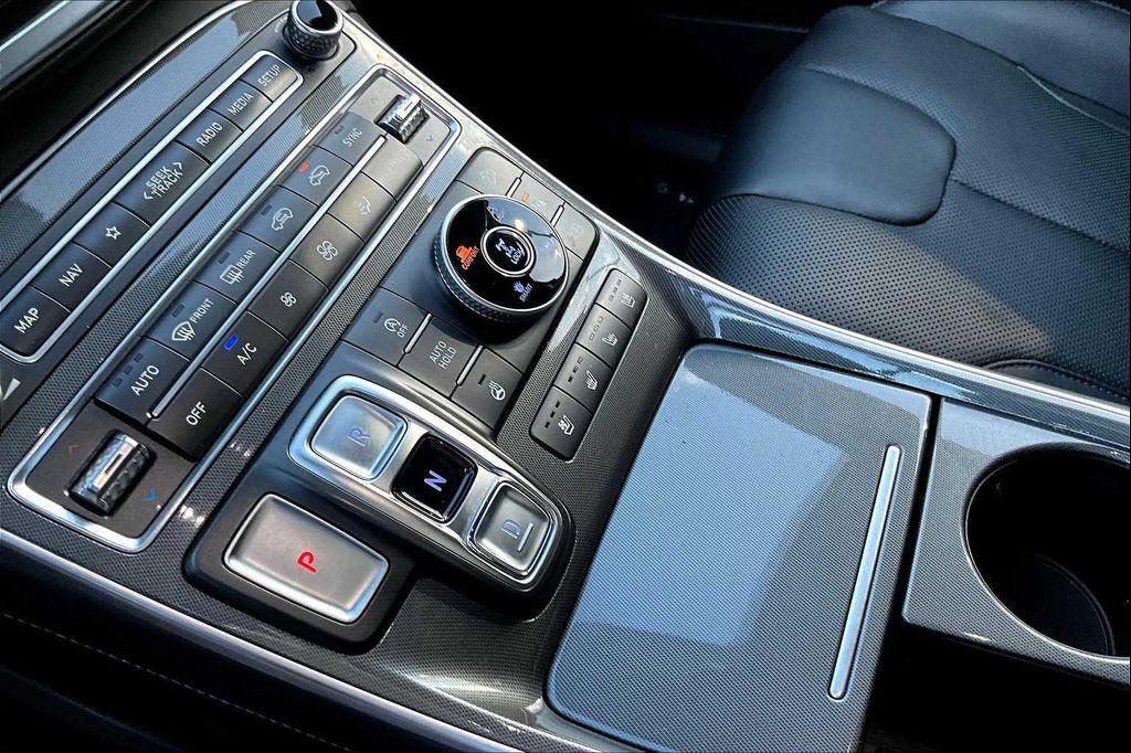 used 2022 Hyundai Santa Fe car, priced at $26,000