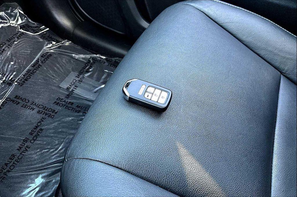 used 2022 Honda Pilot car, priced at $27,000