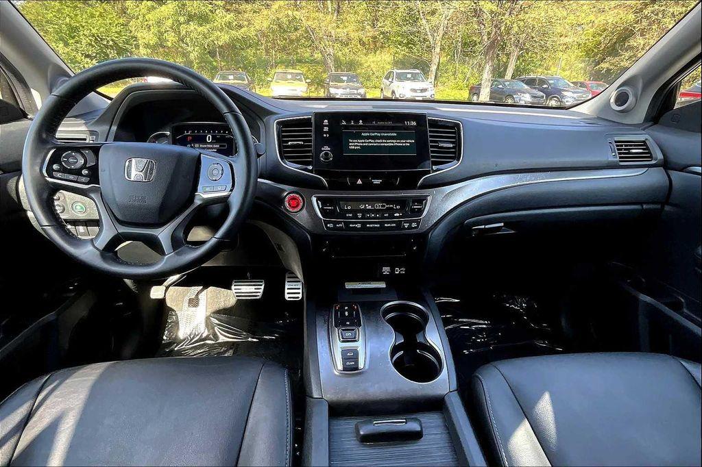 used 2022 Honda Pilot car, priced at $27,000