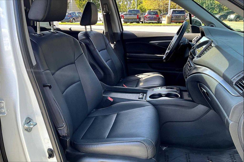 used 2022 Honda Pilot car, priced at $27,000