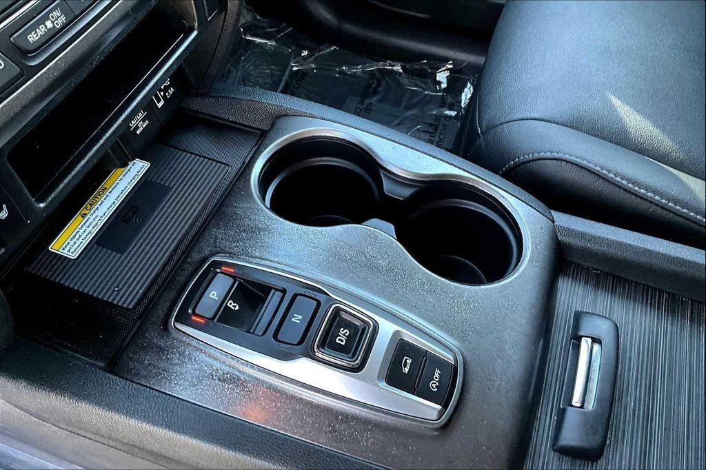 used 2022 Honda Pilot car, priced at $27,000
