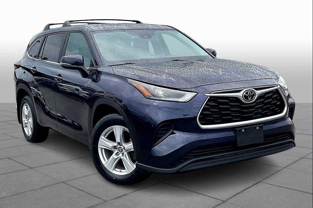 used 2023 Toyota Highlander car, priced at $31,000