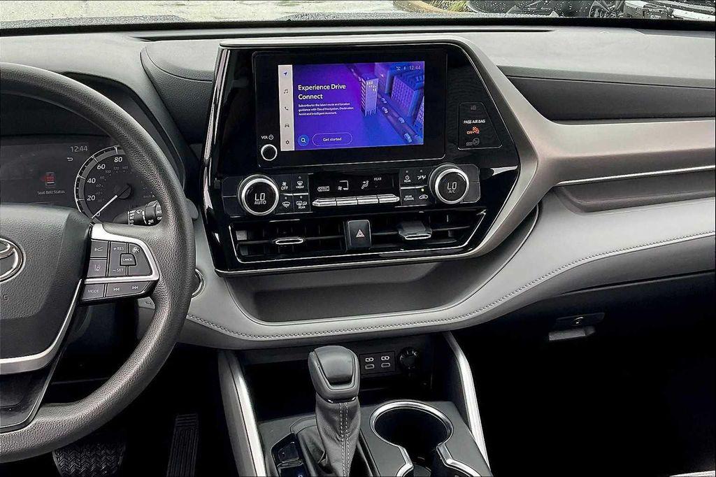 used 2023 Toyota Highlander car, priced at $31,000