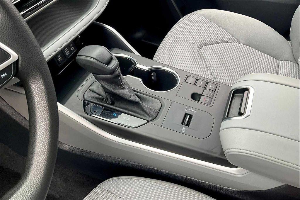 used 2023 Toyota Highlander car, priced at $31,000