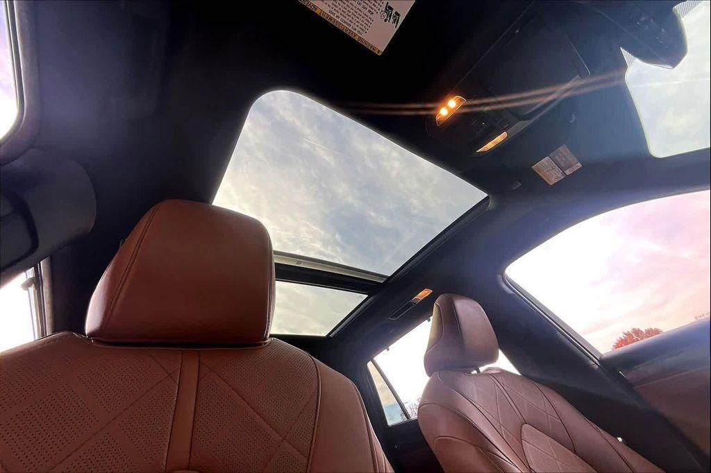 used 2020 Toyota Highlander car, priced at $32,000