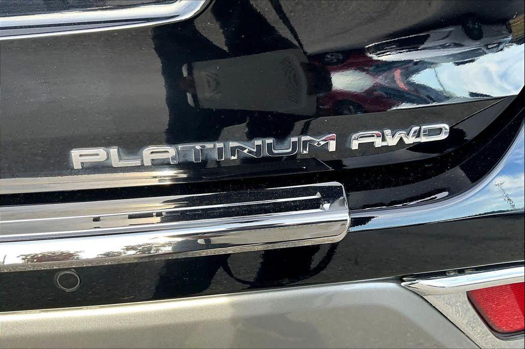 used 2020 Toyota Highlander car, priced at $32,000