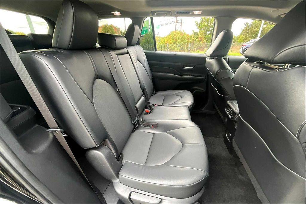 used 2025 Toyota Grand Highlander Hybrid car, priced at $46,500