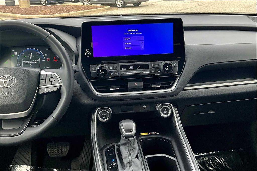 used 2025 Toyota Grand Highlander Hybrid car, priced at $46,500