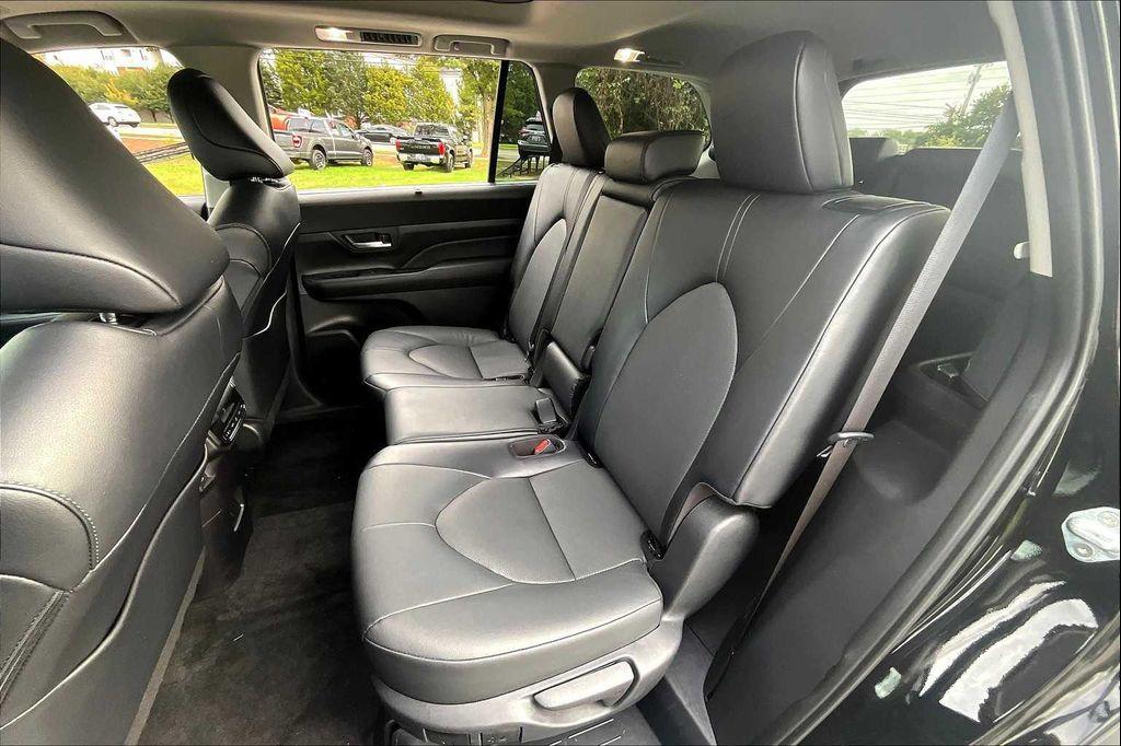 used 2025 Toyota Grand Highlander Hybrid car, priced at $46,500