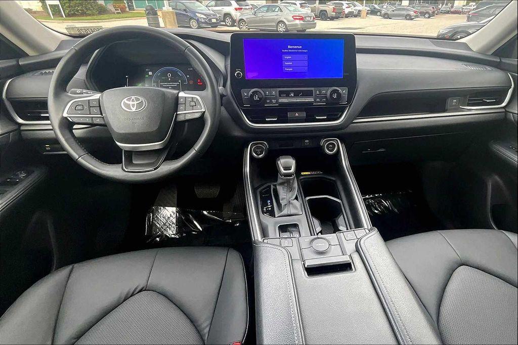 used 2025 Toyota Grand Highlander Hybrid car, priced at $46,500