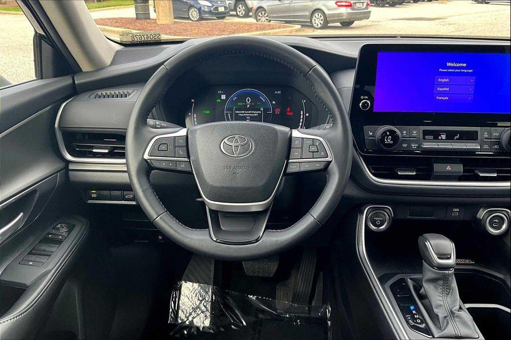 used 2025 Toyota Grand Highlander Hybrid car, priced at $46,500