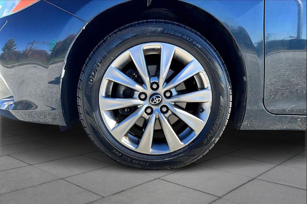 used 2016 Toyota Camry car, priced at $14,000