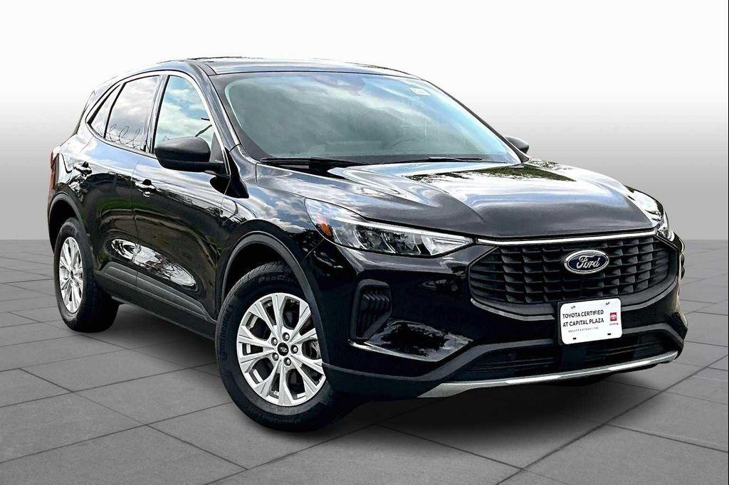 used 2023 Ford Escape car, priced at $23,500