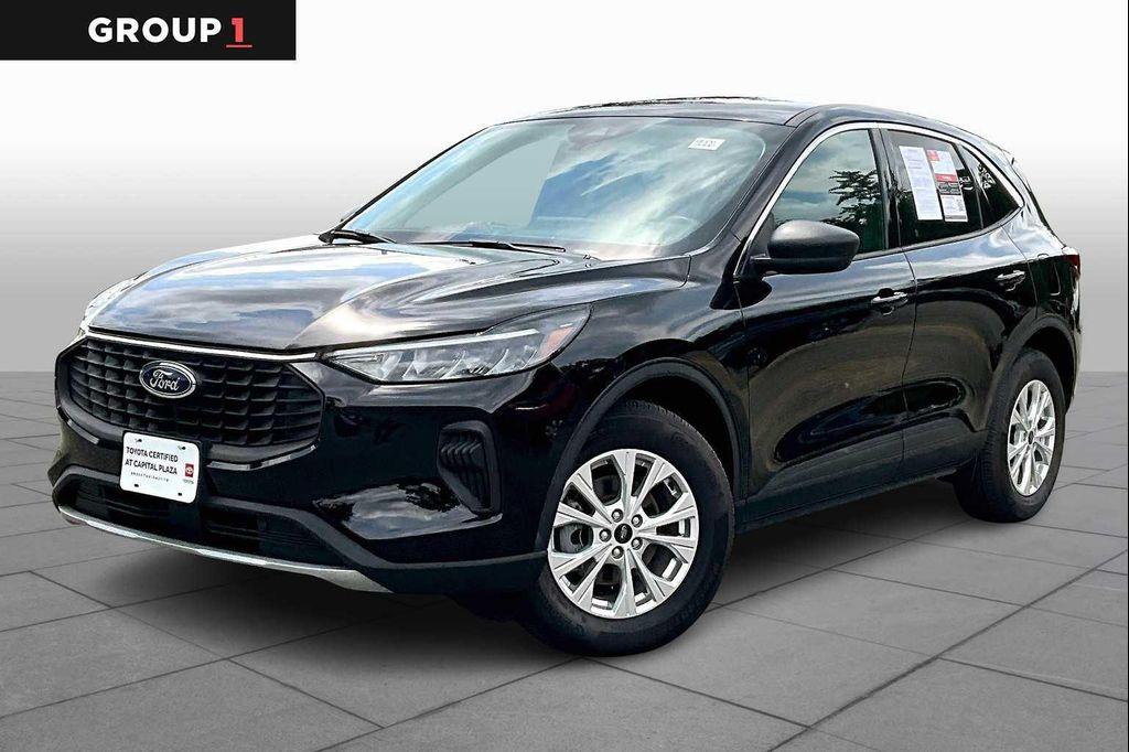 used 2023 Ford Escape car, priced at $23,500