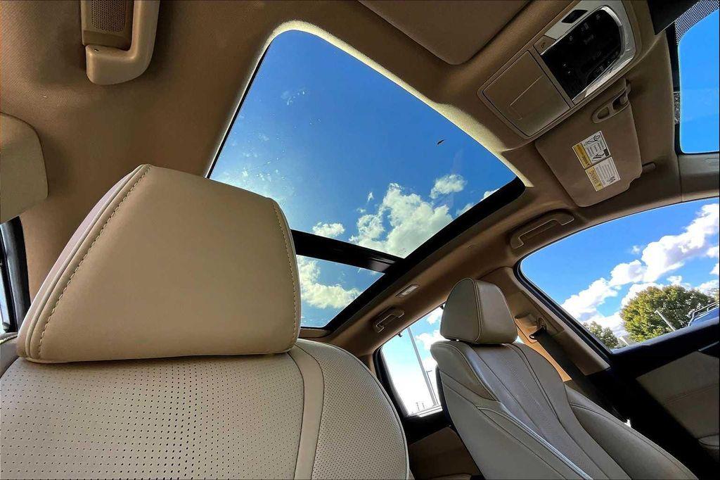 used 2024 Acura MDX car, priced at $44,736