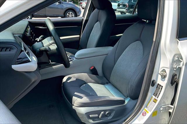 used 2018 Toyota Camry Hybrid car, priced at $18,600