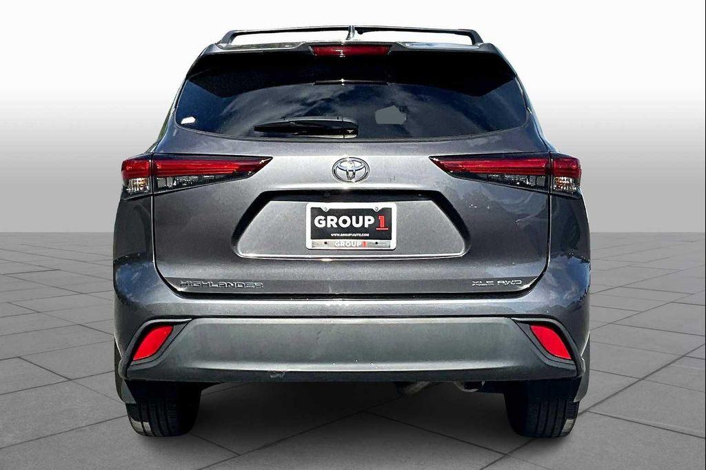 used 2022 Toyota Highlander car, priced at $38,000