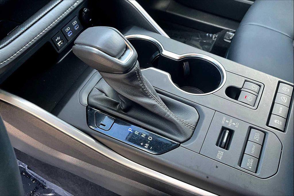 used 2022 Toyota Highlander car, priced at $38,000