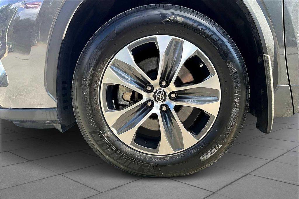 used 2022 Toyota Highlander car, priced at $38,000