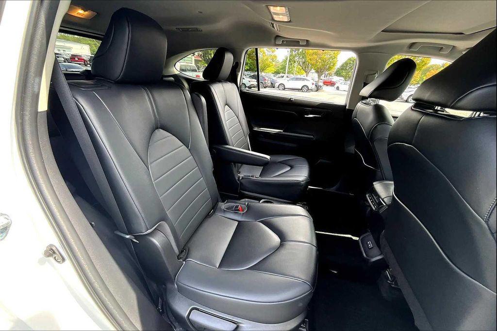 used 2023 Toyota Highlander car, priced at $36,531