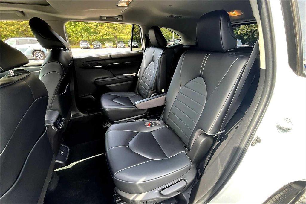 used 2023 Toyota Highlander car, priced at $36,531