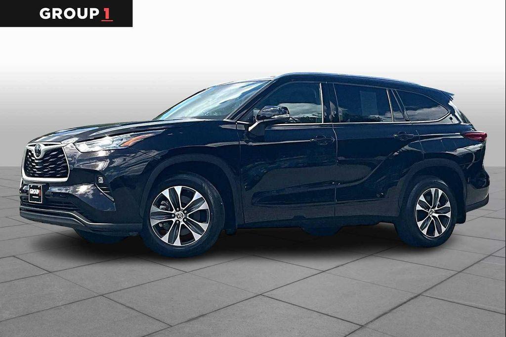 used 2020 Toyota Highlander car, priced at $29,500
