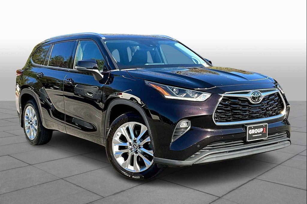used 2020 Toyota Highlander car, priced at $27,500