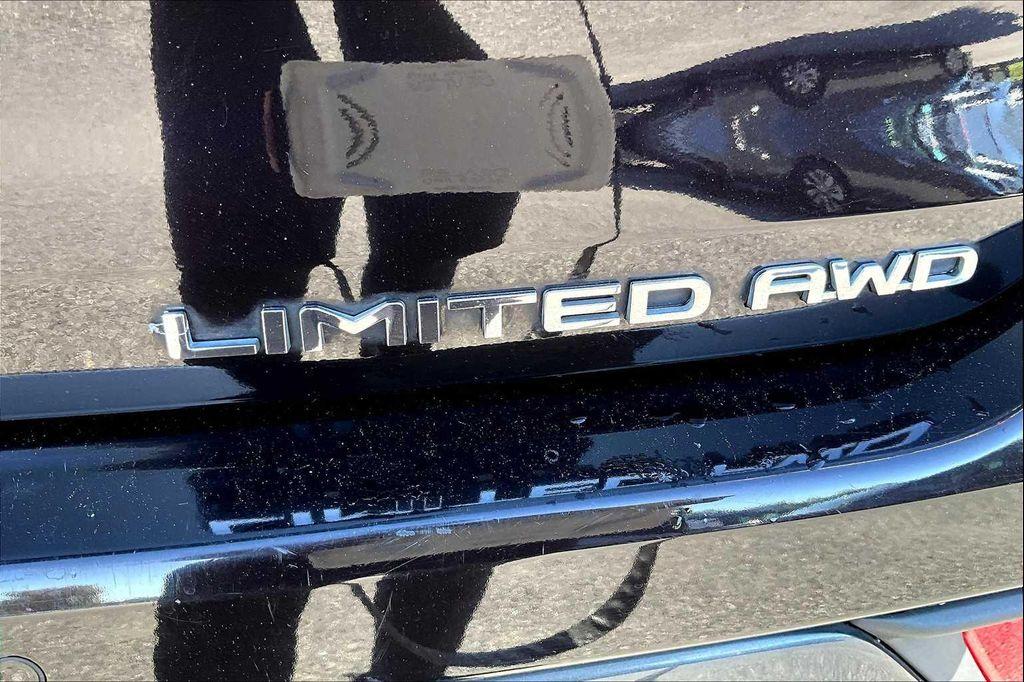 used 2020 Toyota Highlander car, priced at $27,500