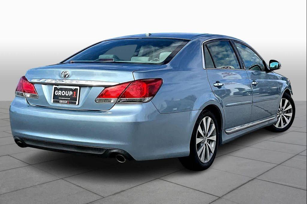 new 2011 Toyota Avalon car