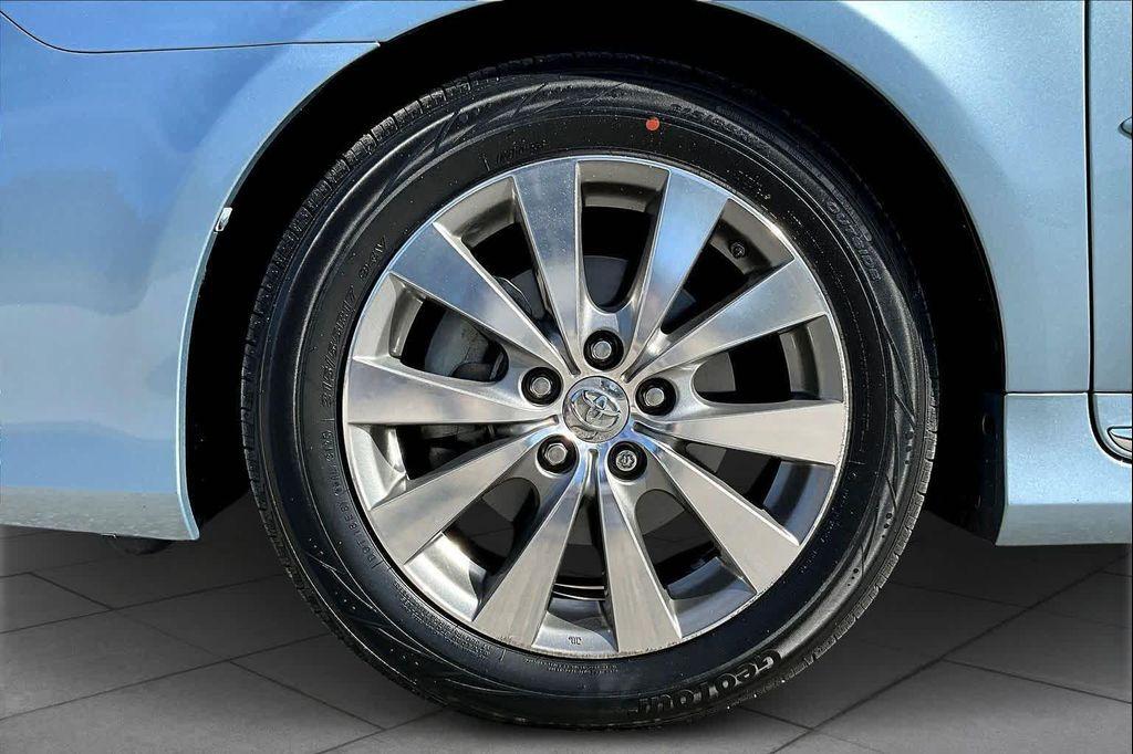 new 2011 Toyota Avalon car