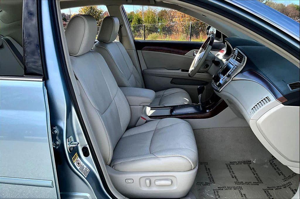 new 2011 Toyota Avalon car