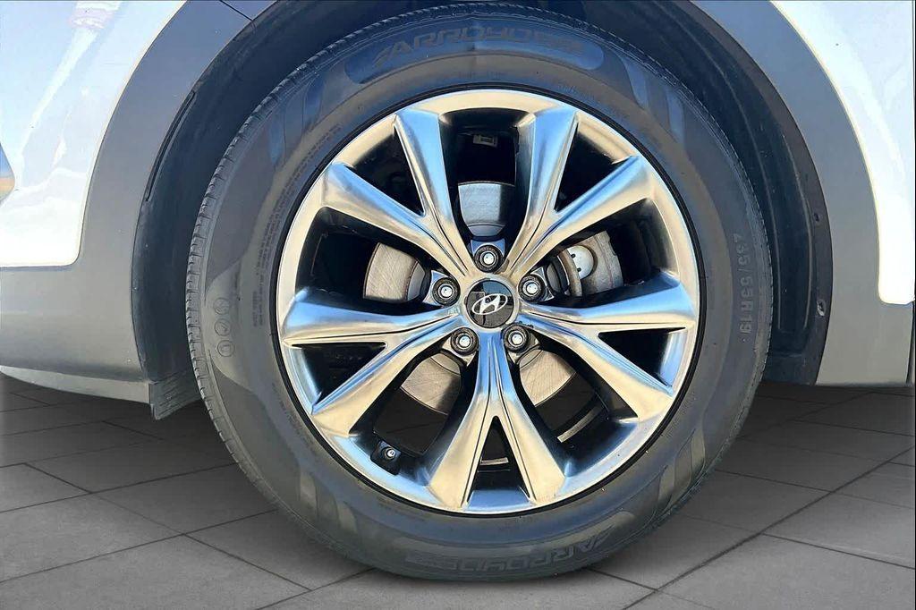 used 2018 Hyundai Santa Fe Sport car, priced at $16,000