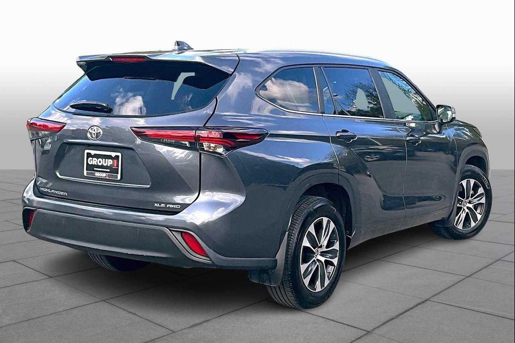 used 2024 Toyota Highlander car, priced at $36,500