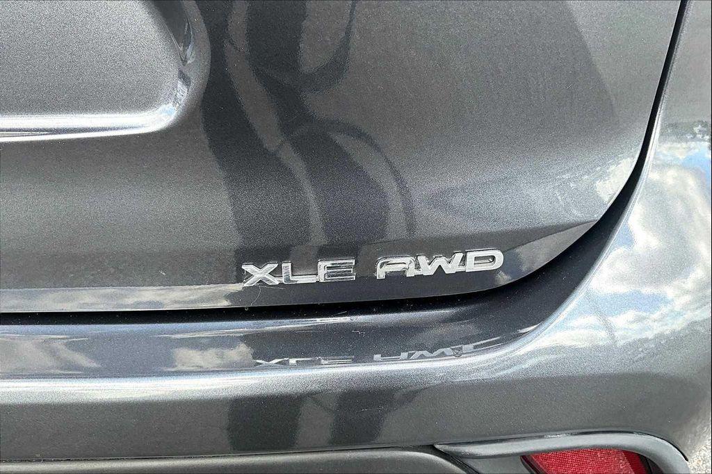 used 2024 Toyota Highlander car, priced at $36,500