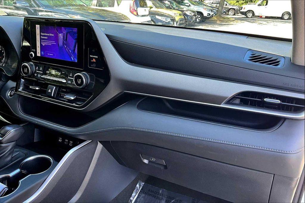 used 2023 Toyota Highlander car, priced at $29,000