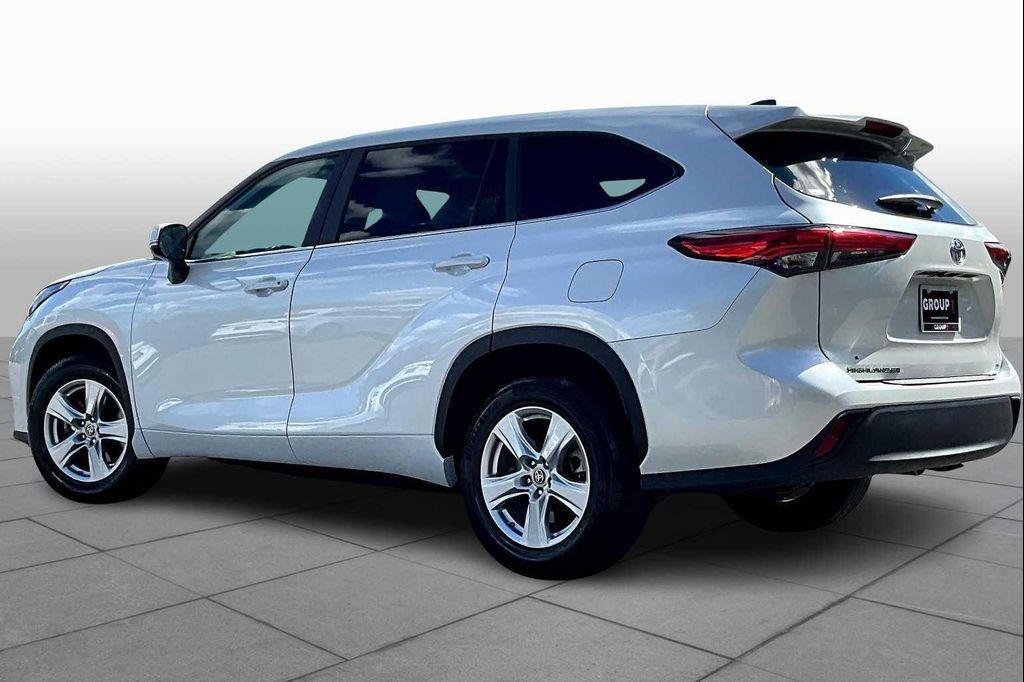 used 2023 Toyota Highlander car, priced at $29,000