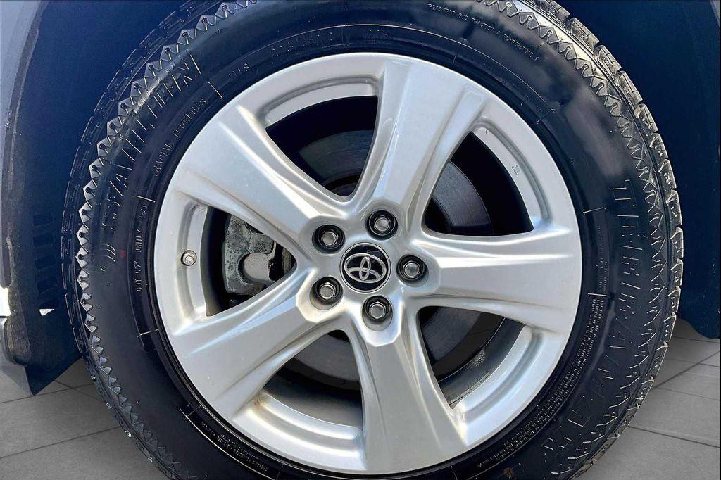 used 2023 Toyota Highlander car, priced at $29,000