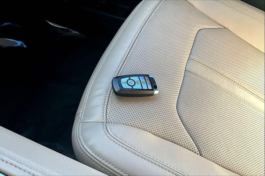 used 2023 Ford Expedition car, priced at $38,500