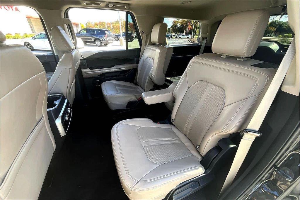 used 2023 Ford Expedition car, priced at $38,500
