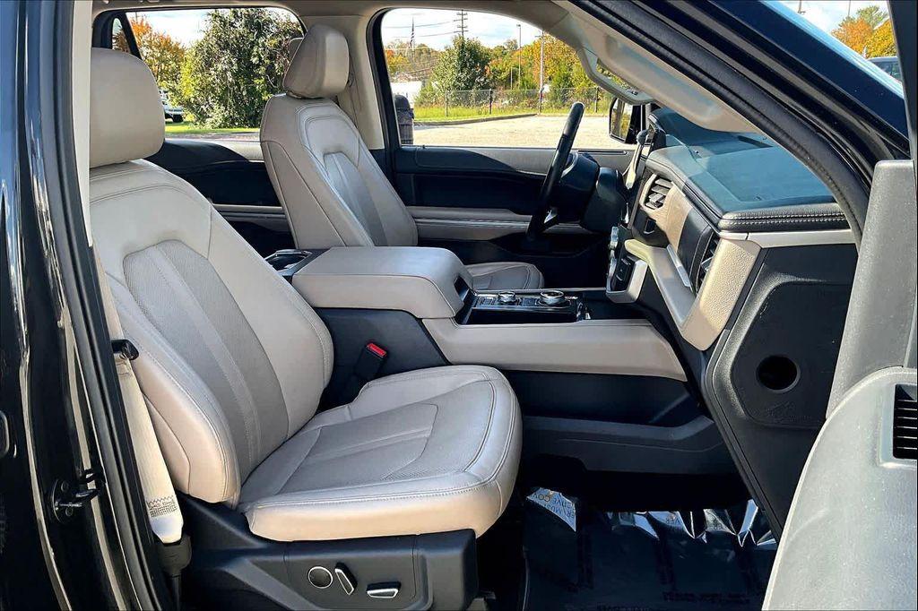 used 2023 Ford Expedition car, priced at $38,500