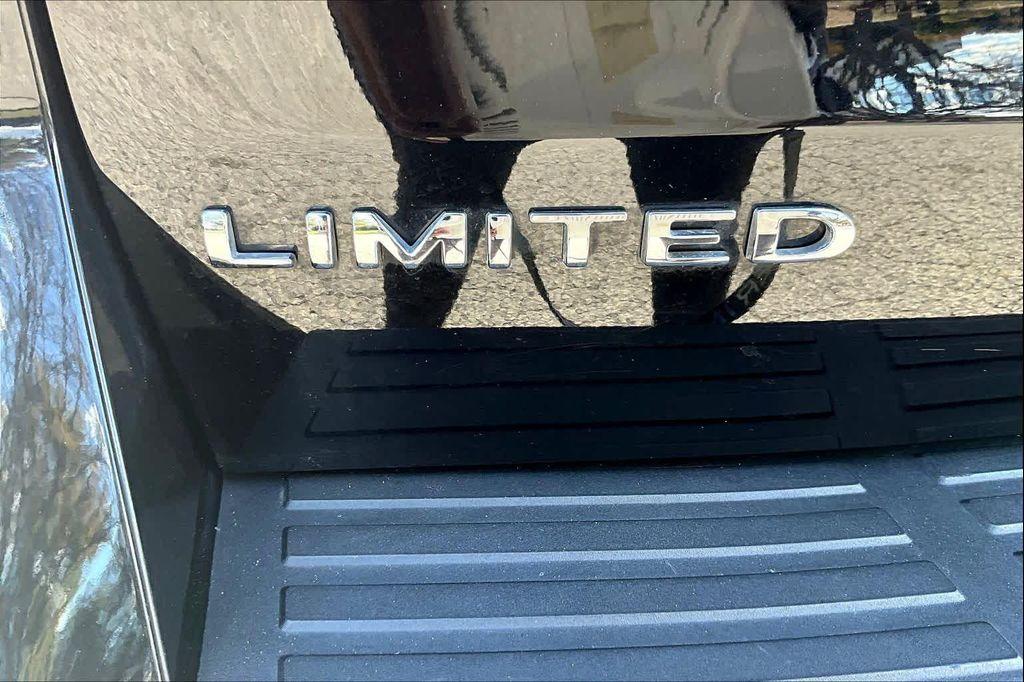 used 2023 Ford Expedition car, priced at $38,500