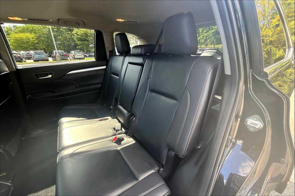 used 2019 Toyota Highlander car, priced at $26,000