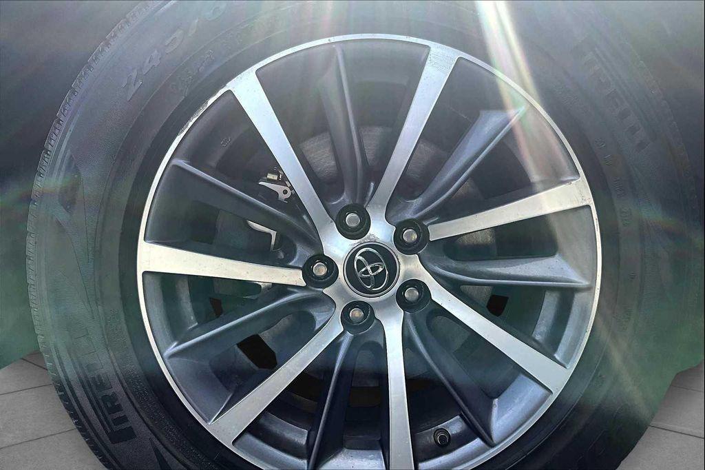 used 2019 Toyota Highlander car, priced at $26,000